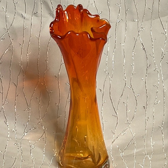 Hand Blowen Vase - Picture 1 of 6